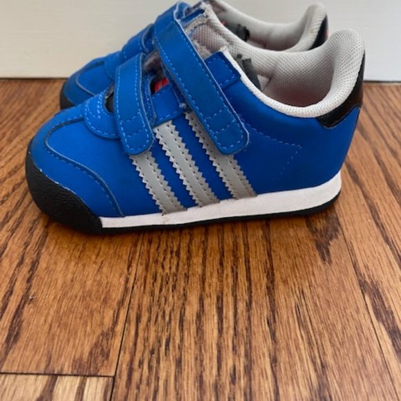 TODDLER ADIDAS SNEAKERS SIZE 5K - Picture 2 of 6